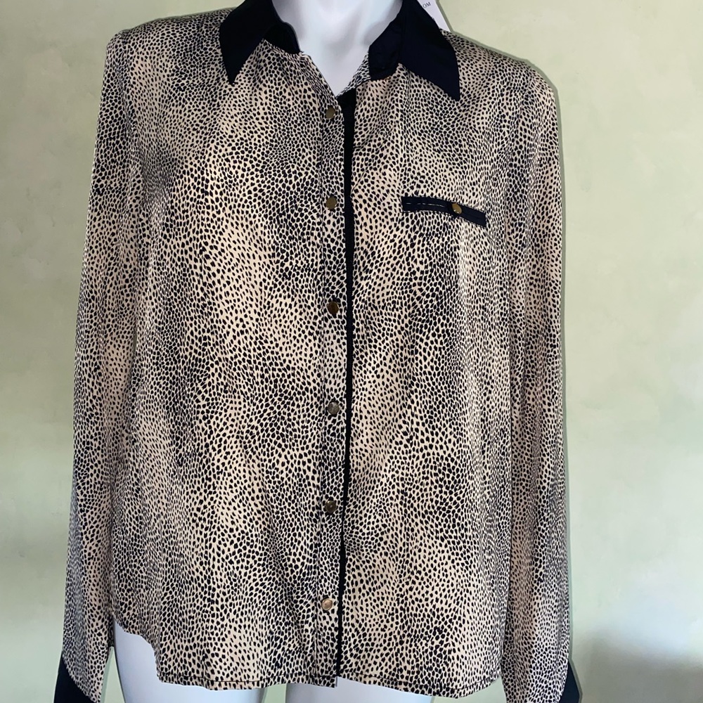 Long sleeve top with animal print